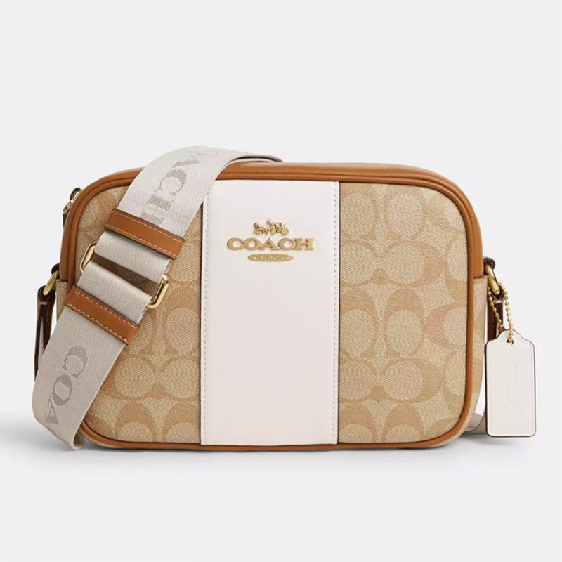 Coach Outlet verkauft eine “stilvolle” Crossbody -Tasche in Höhe von 350 US -Dollar für 149 US -Dollar, und Käufer sagen, es sei “absolut atemberaubend”.