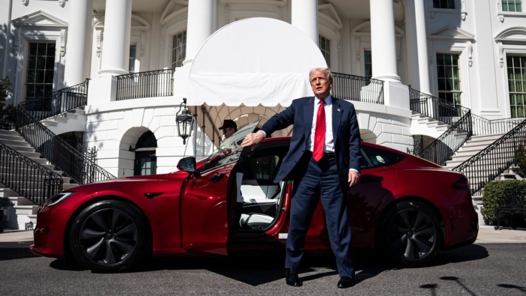 Die Analysten werden Tesla -Aktienkursziele erneut besuchen, wenn Musk der Marke “Krise” ausgesetzt ist