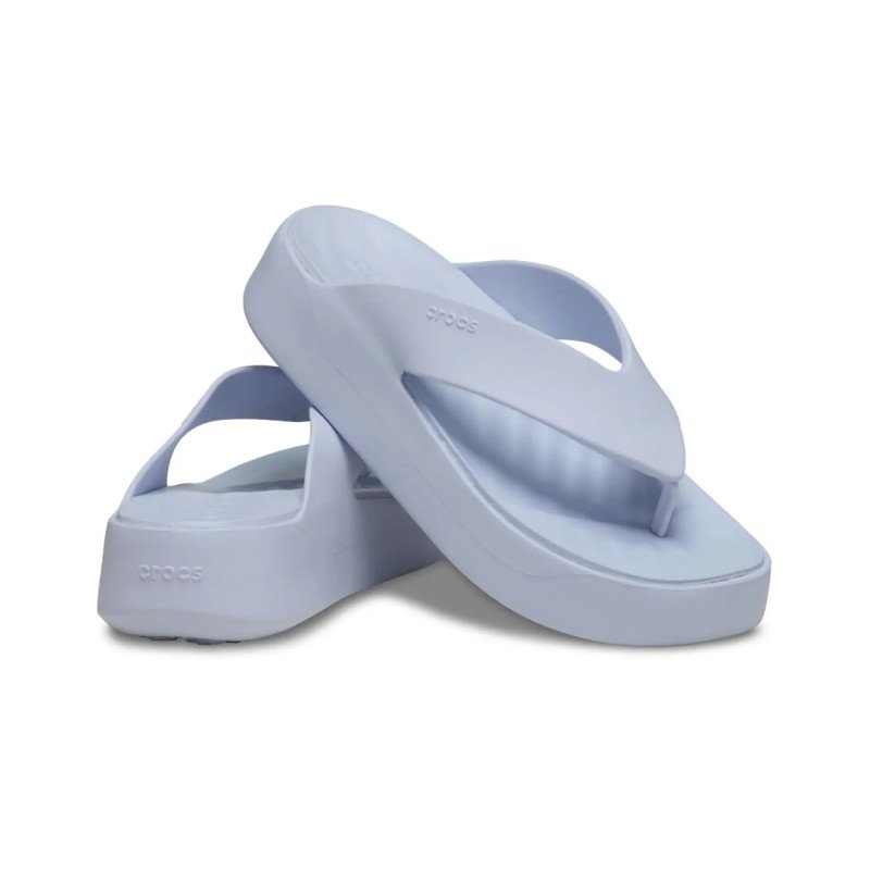 Walmart verkauft 45 US -Dollar Crocs -Sandalen für nur 20 US -Dollar, und die Käufer fahren, um sie zu kaufen