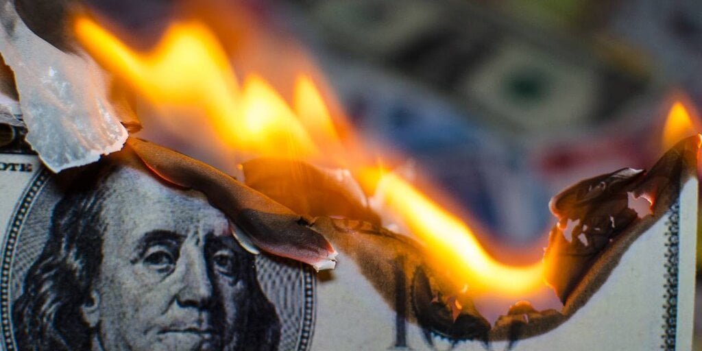 Bitcoin Price Wavers, Altcoins stürzen sich, während die Inflation im Februar erhitzt