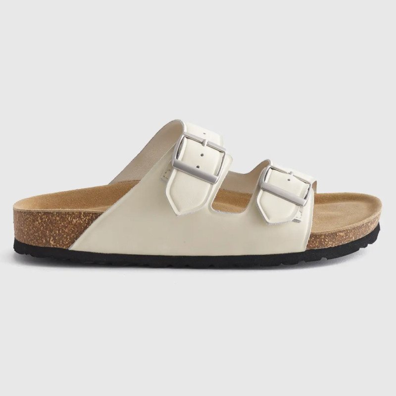Quince verkauft ‘komfortable’ $ 70 Sandalen, die Käufer sagen, “besser als Birkenstocks”.