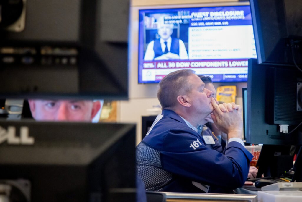 Was die Geschichte über Präsidenten mit Rocky Market beginnt, enthüllt