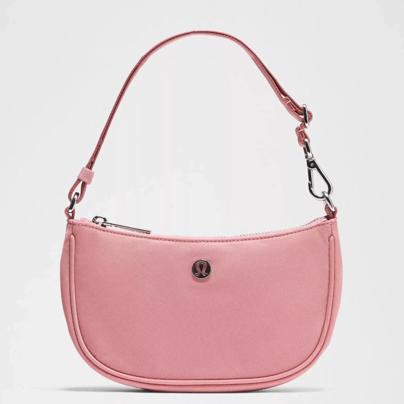 Lululemon verkauft eine ‘süße’ $ 58 Mini -Umhängetasche für nur 39 Dollar und passt alles, was Sie brauchen, was Sie brauchen.