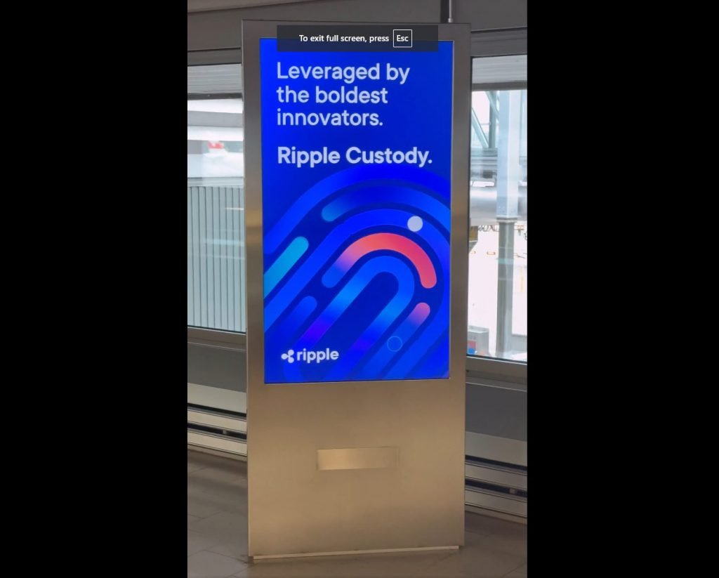 Ripple -Sorgerechtswerbung am Flughafen Terminal in Zürich