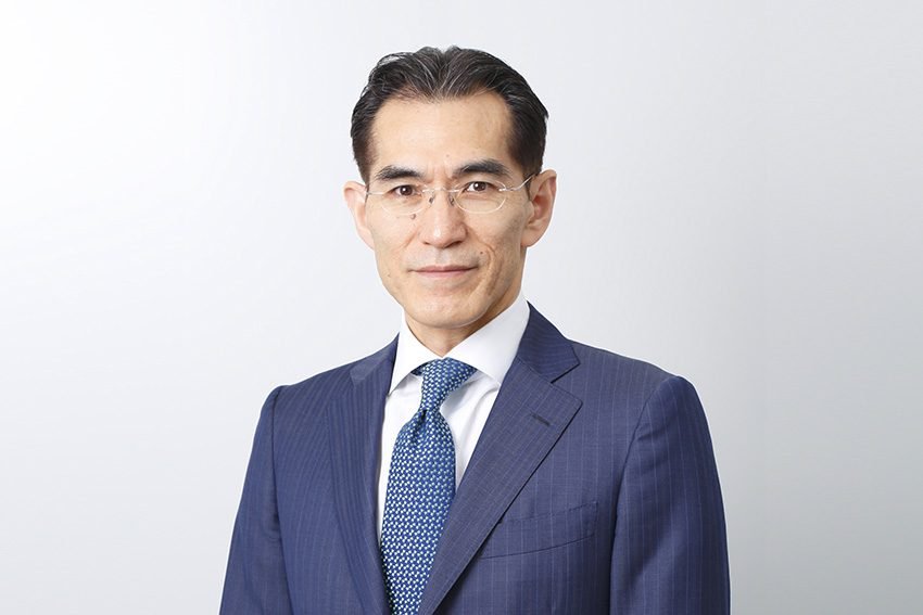 Der CEO von SBI Holdings, Tomoya Asakura