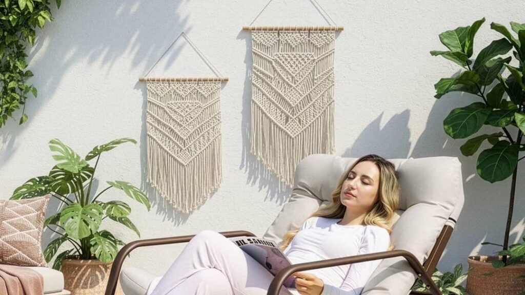 Mit dem luxuriösen Schaukelstuhl von Walmart für 110 US-Dollar wird Ihre Terrasse zu einer Oase der Entspannung