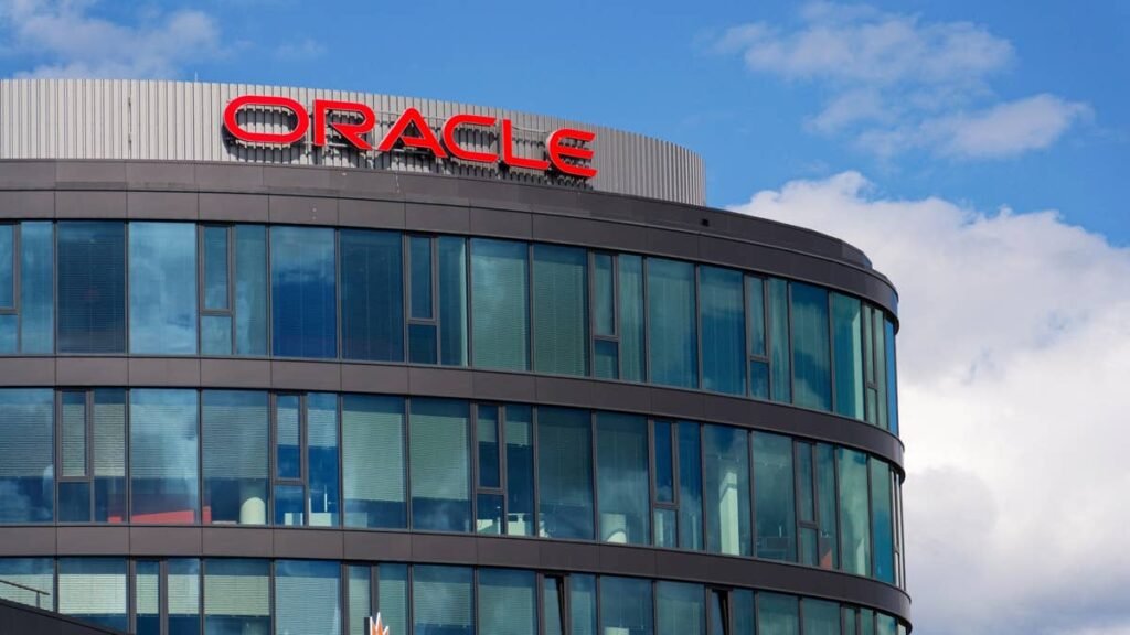 5-Sterne-Analyst setzt Kursziel für Oracle-Aktie zurück