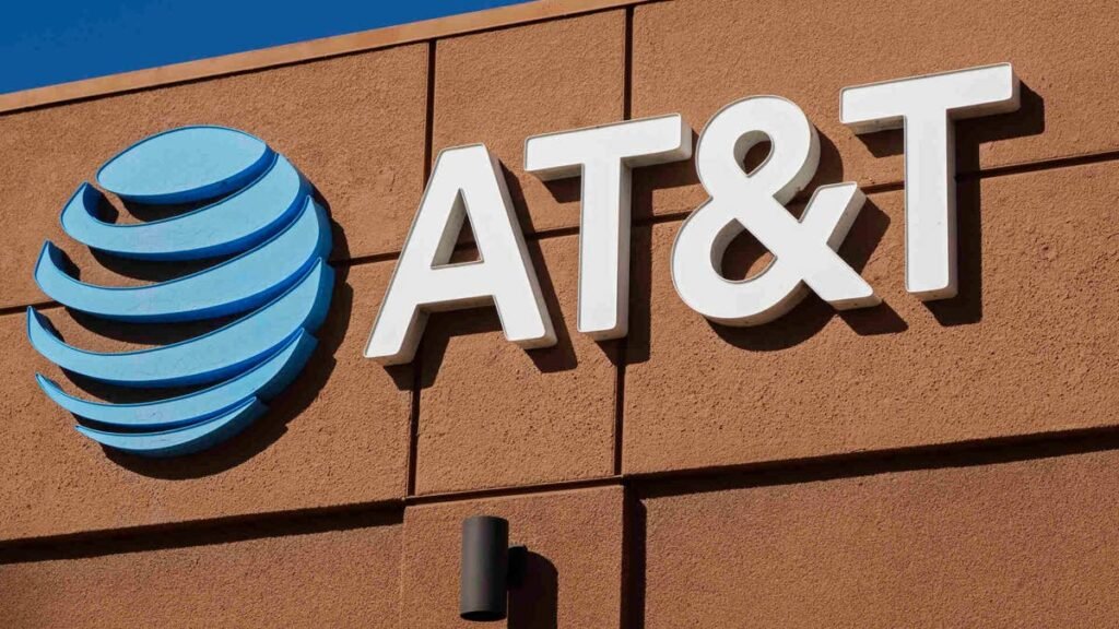 Der CEO von AT&T erklärt, warum AT&T der Satellitenkonkurrenz standhalten kann